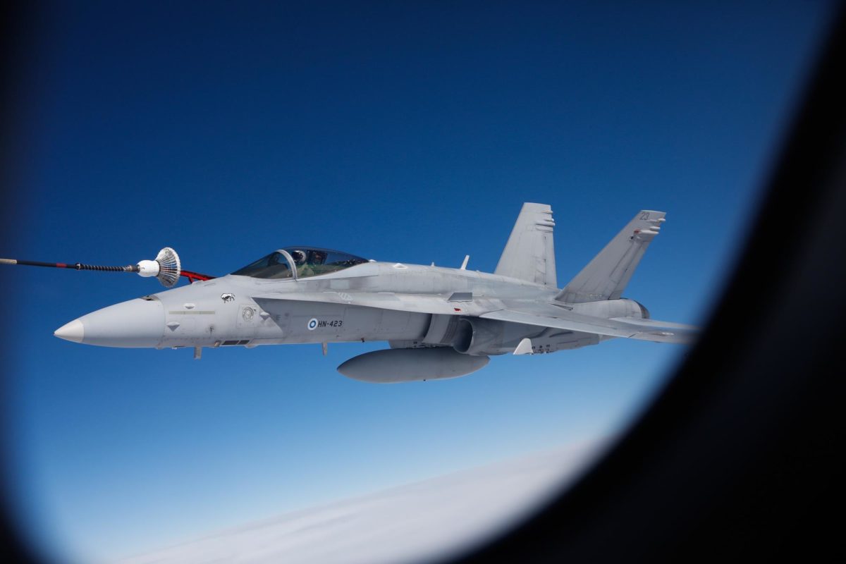 Saab unveils broad package for HX bid
