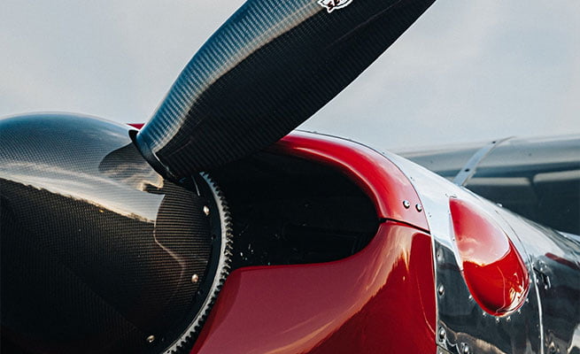 propeller Carbon Fiber Ground-Adjustable props for 125-180hp models from Piper, Cessna, Champion, CubCrafters, Grumman: less weight, more thrust, less noise.
