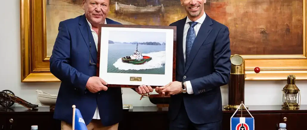damen Mr. Zeljko Samarzija, Chairman Brodospas and Antonio Marte, Sales Manager at Damen Shipyards