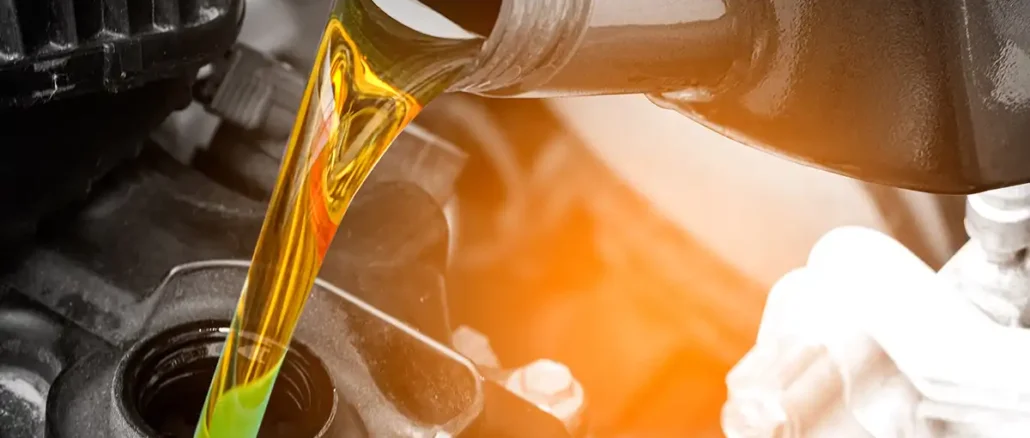 wearcheck lube volume 4 Oil filtration was not a feature in the earliest car engines.